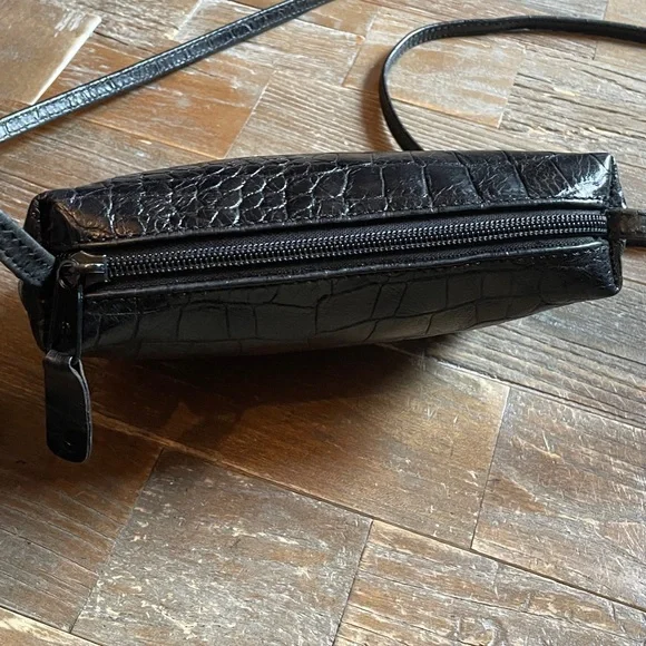 Carlos Falchi Croc Embossed Mini Square Crossbody🖤 - Picture 6 of 14